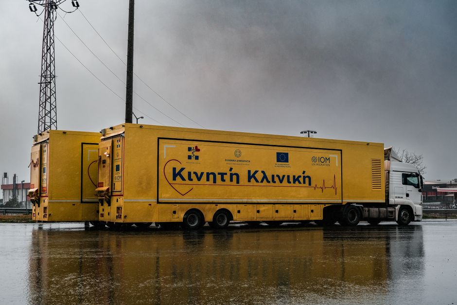 szybki transport awaryjny realizowany przez profesjonalną flotę ciężarową